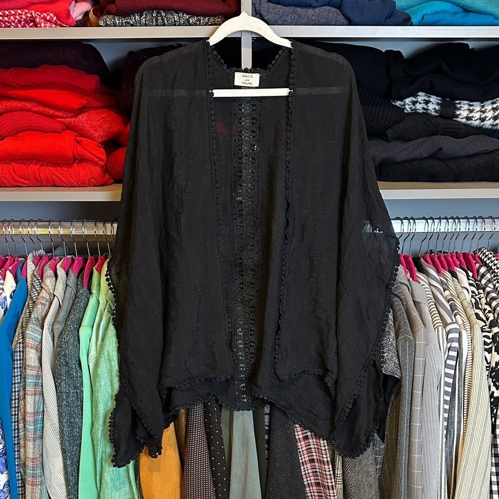 David and Young black embroidered kimono size S